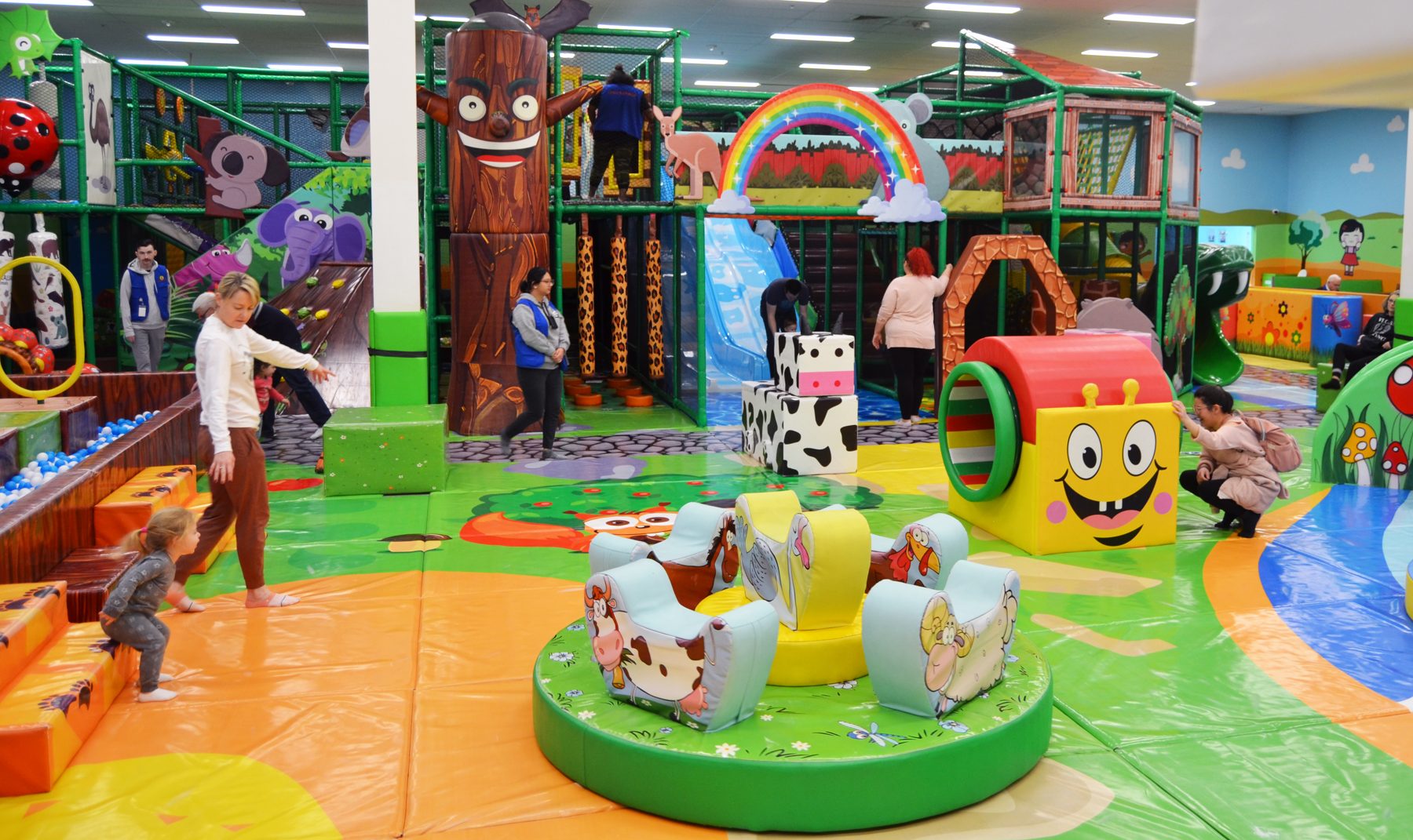 Henderson playground photo 6